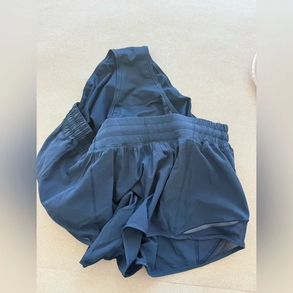 Lululemon — Hotty Hot Women's Navy Athletic Shorts — Size 12 — NWT - Picture 11 of 12